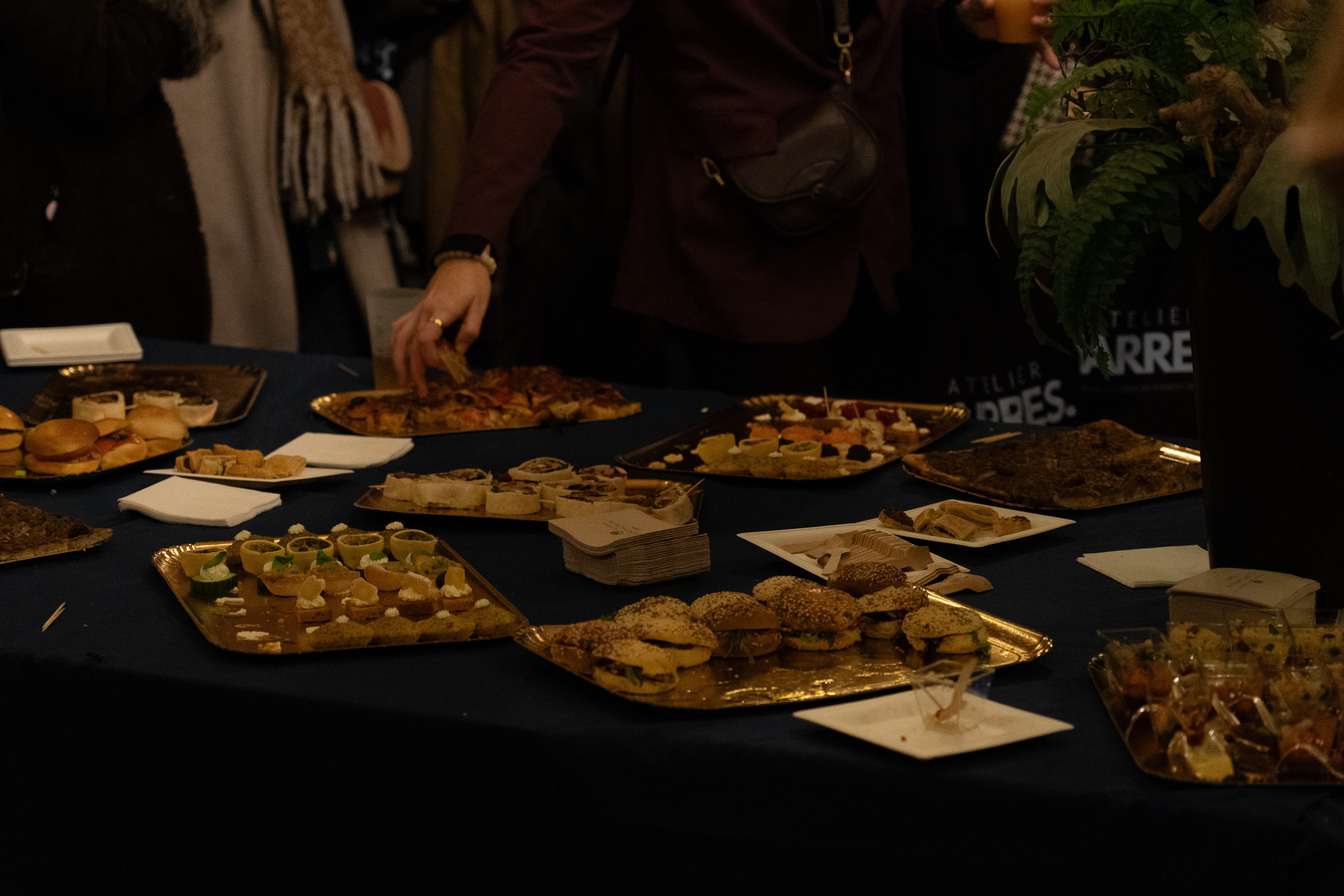 Ambiance lumineuse de la Nuit des Courts et du Sport