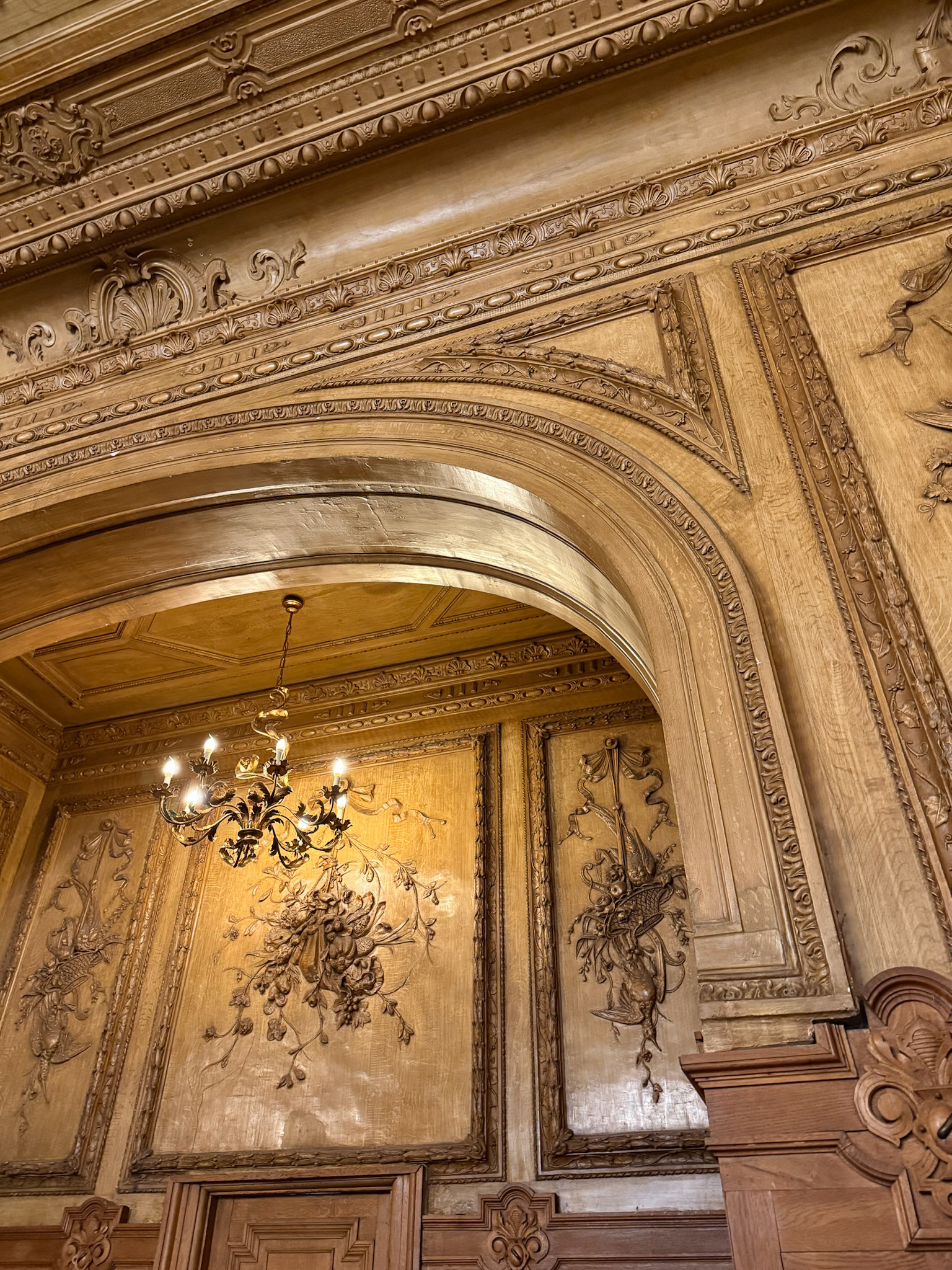 Vue nocturne de la Nuit des Courts et du Sport à Nice